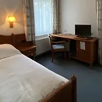 Hotel-restaurant Faustschloessl Hotell 3*