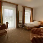 Отель Hotel-restaurant Faustschloessl Фельдкирхен-на-Дунае