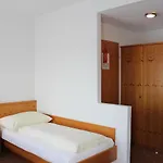Отель Hotel-restaurant Faustschloessl Фельдкирхен-на-Дунае