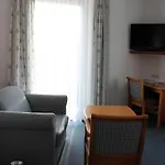Отель Hotel-restaurant Faustschloessl 3*