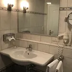Hotel-restaurant Faustschloessl Отель Фельдкирхен-на-Дунае