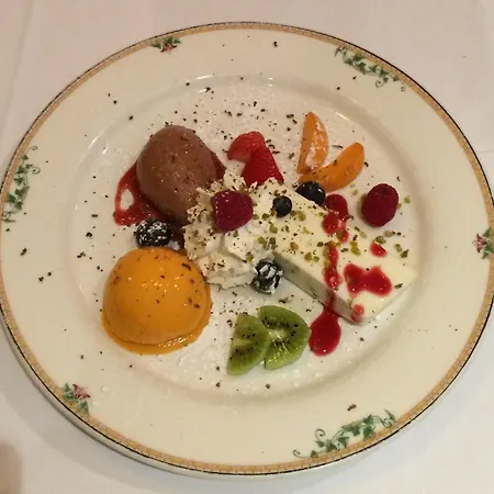 Hotel-restaurant Faustschloessl 3*