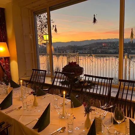 Hotel-restaurant Faustschloessl ホテル