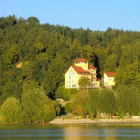 Hotel-restaurant Faustschlössl 3*