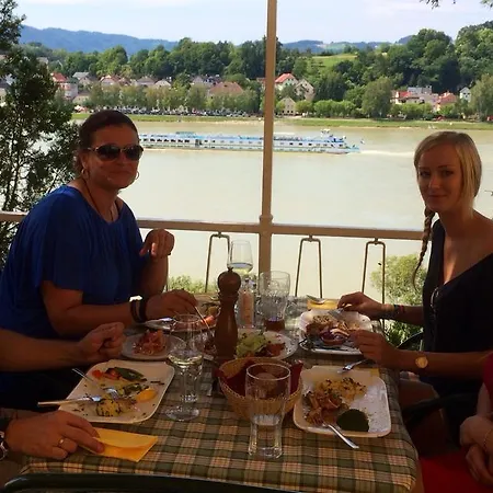 Hotel-restaurant Faustschlössl Feldkirchen an der Donau