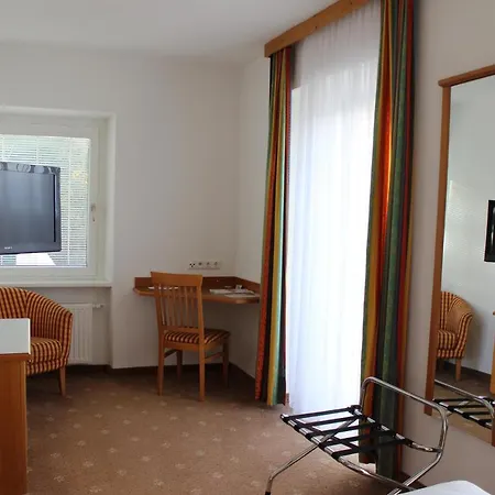 Hotel Hotel-restaurant Faustschloessl 3*
