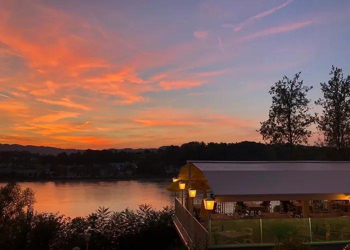 Hotel-restaurant Faustschloessl Ξενοδοχείο Feldkirchen an der Donau