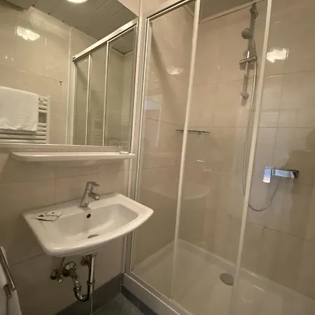 فندق Hotel-restaurant Faustschloessl 3*