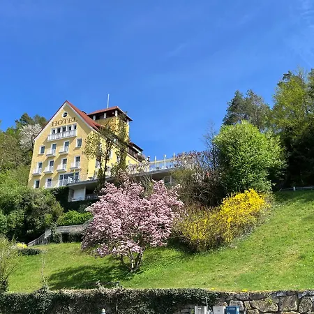 Hotel-restaurant Faustschloessl 3*