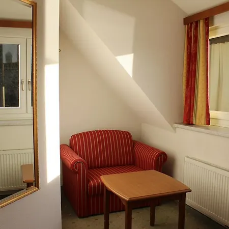 ホテル Hotel-restaurant Faustschloessl 3*