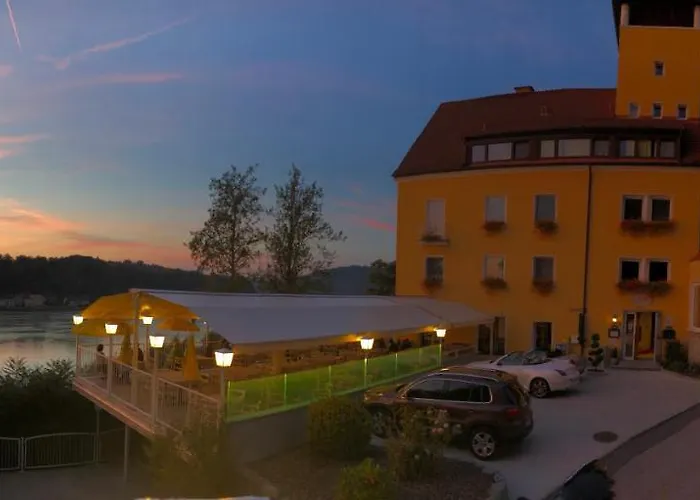 Hotel-restaurant Faustschloessl Hotel 3*