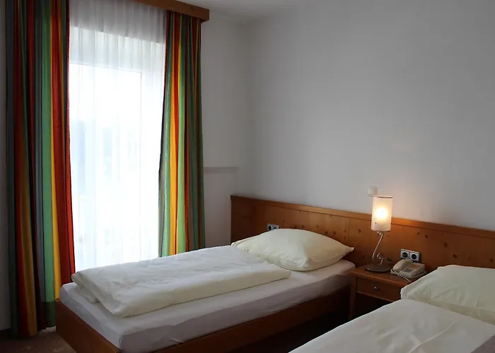 Hotel-restaurant Faustschloessl 호텔 펠드키르첸안데르도나우